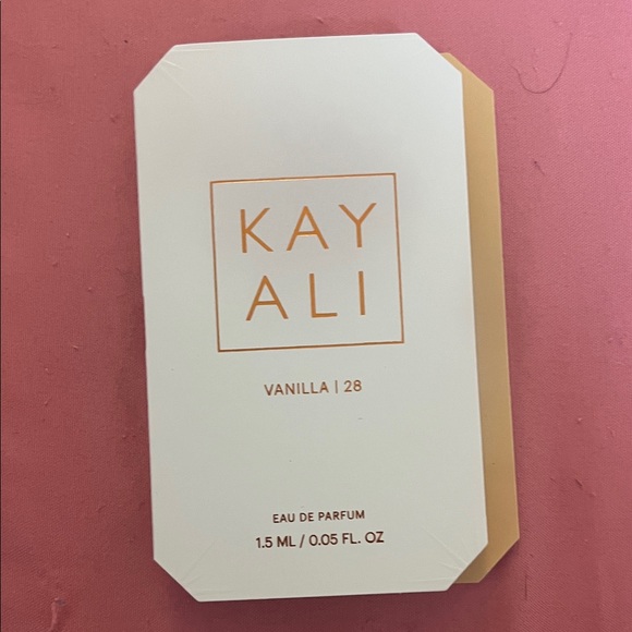 13 Assorted Fragrance Sample - Picture 11 of 14